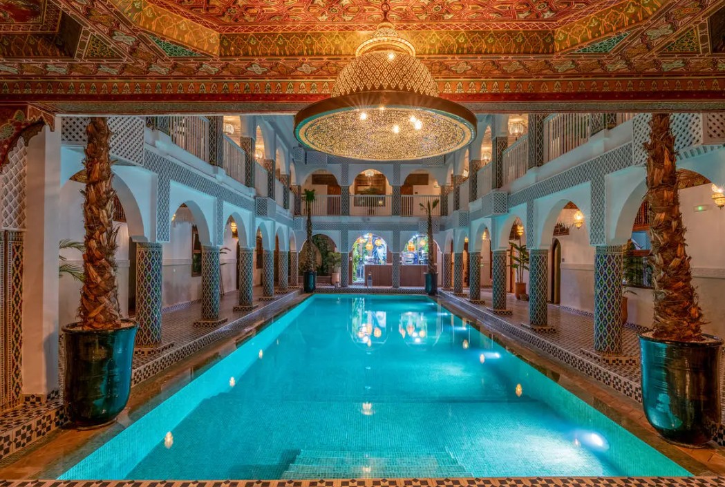 la-rochelle-voyages-piscine-riad