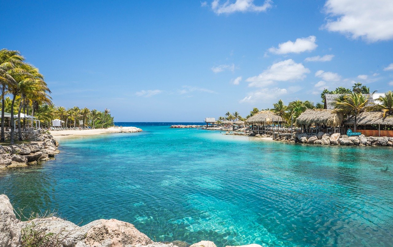 lagon-antilles-la-rochelle-voyages