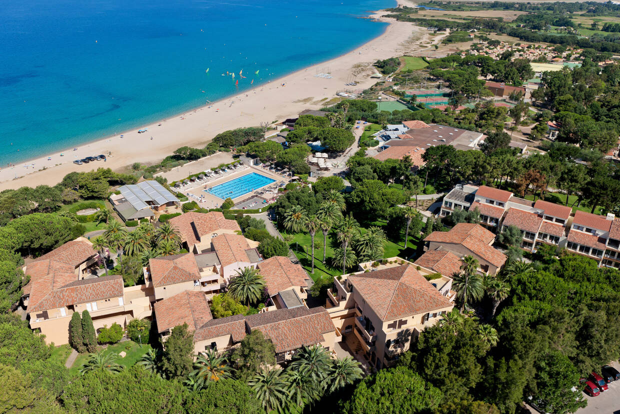 vue-densemble-jumbo-marina-viva-residence-la rochelle-voyages