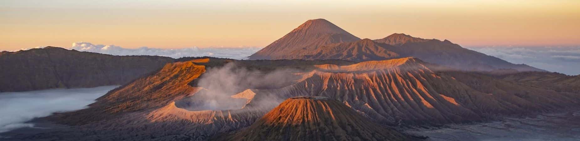 montagne-indonesie-la-rochelle-voyages