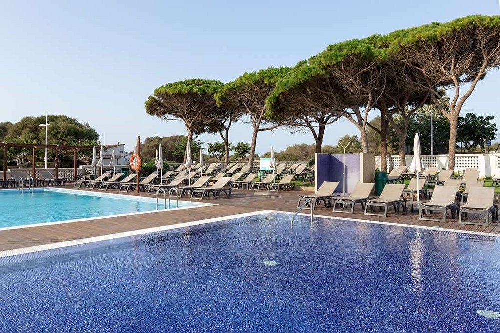 alua-illa-de-menorca-piscine-la-rochelle-voyages