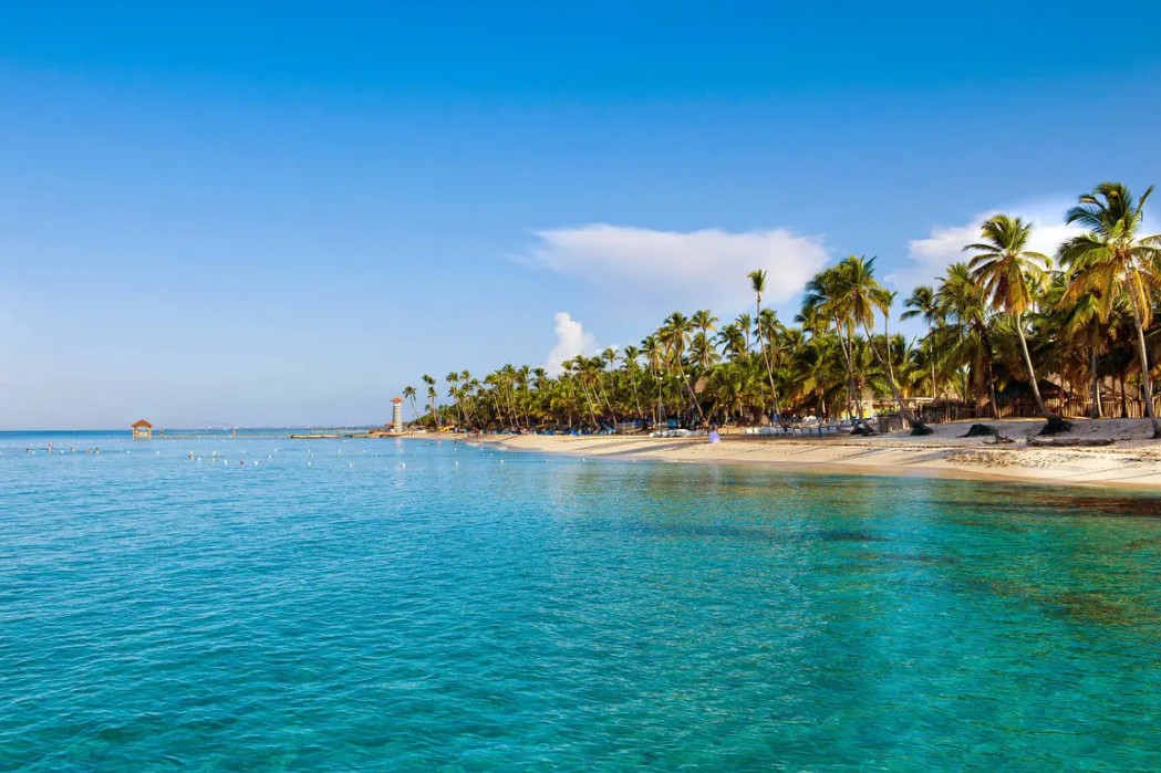 REP-DOM-CATALONIA-BAYAHIBE-LA-ROCHELLE-VOYAGES